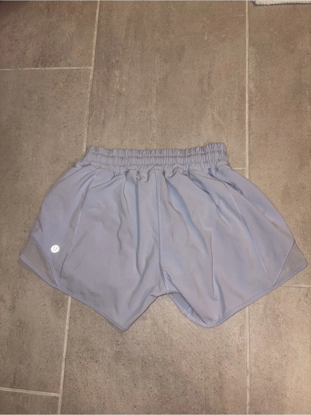 Lululemon 4” Hotty Hot Shorts • periwinkle • size 4